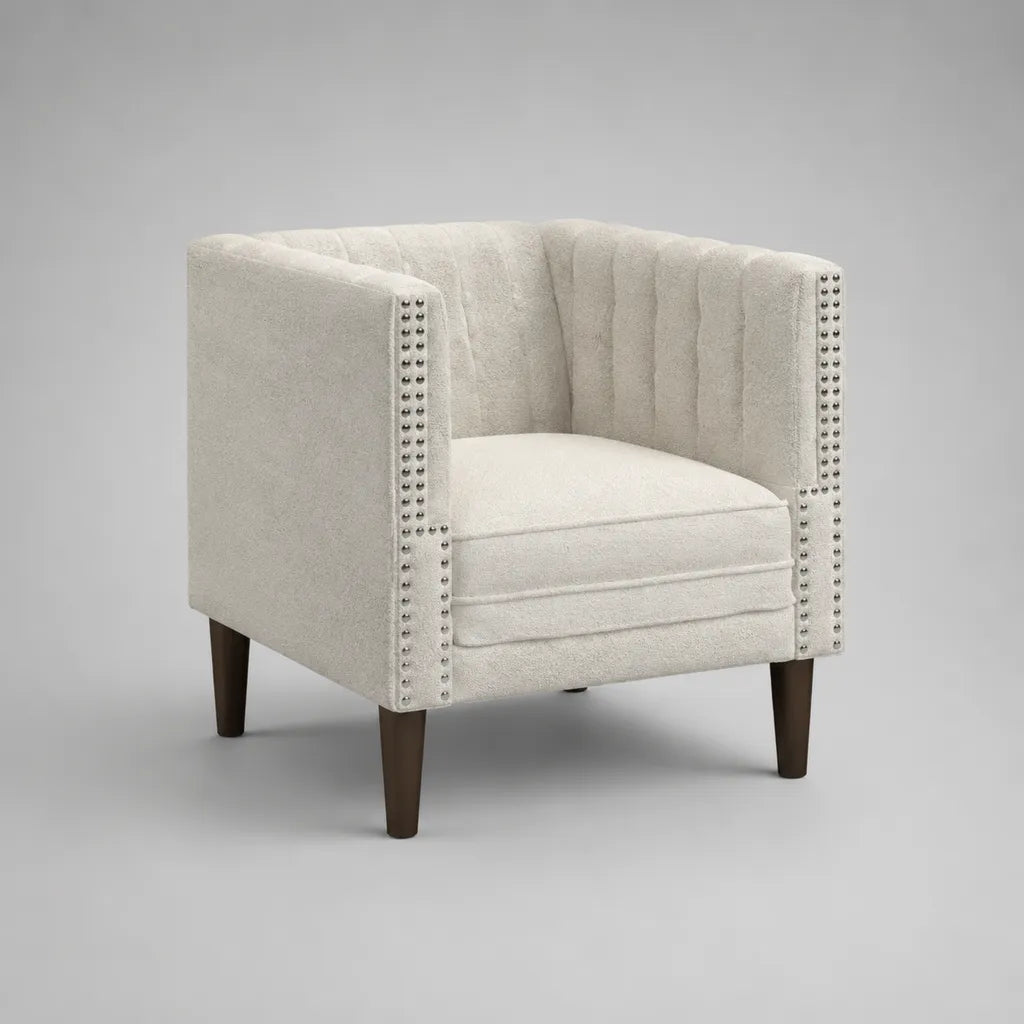 Fauteuil club en tissu bouclette blanc cassé avec dossier cannelé et pieds en bois, 76 × 78 × 82 cm